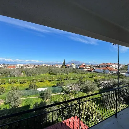 펜션 Korinthos House Plv Bolation