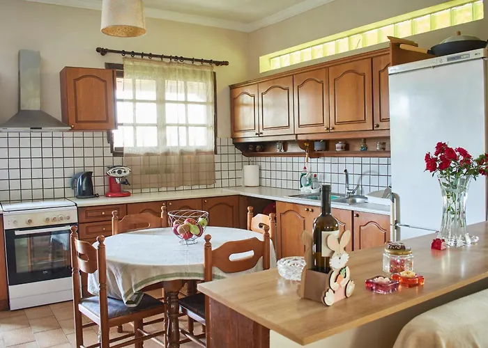 펜션 Korinthos House Plv *